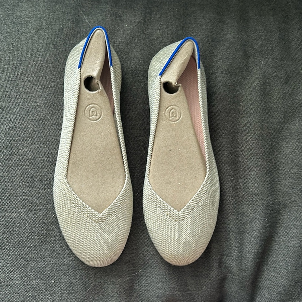 Rothy’s- Size 7- Platinum Metallic
